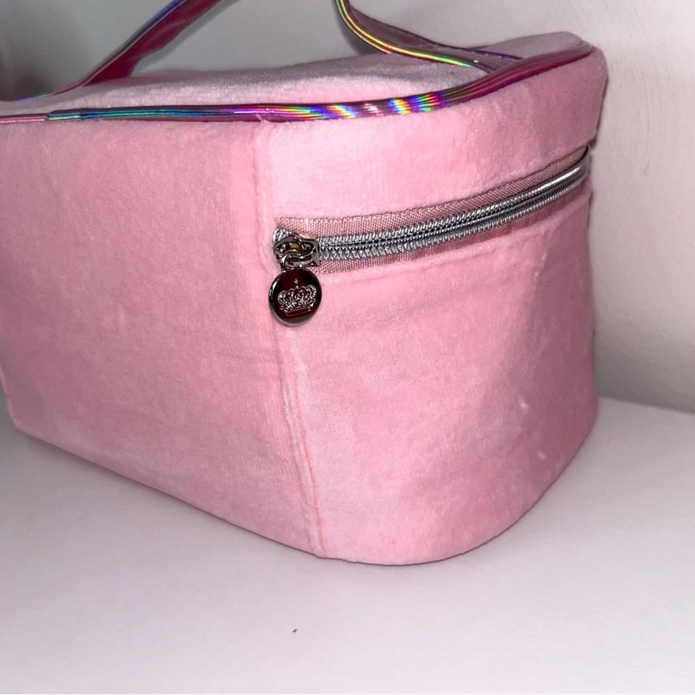 Juicy Couture Cosmetic Bag Pink. - Picture 8 of 9
